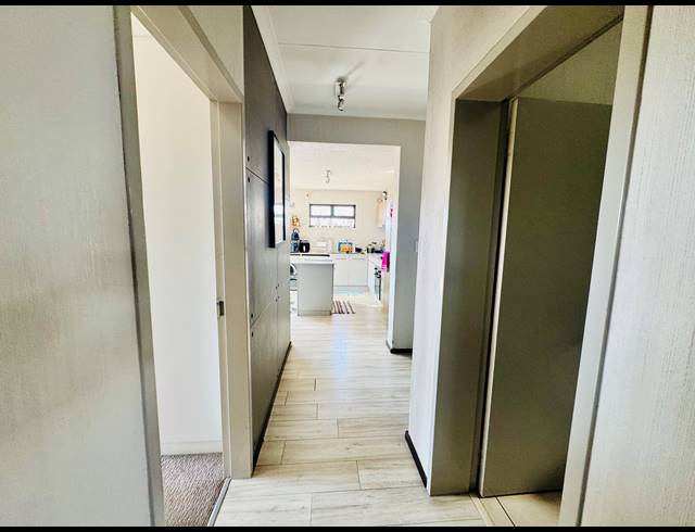 2 BEDROOM FLAT FOR SALE IN BROADACRES
